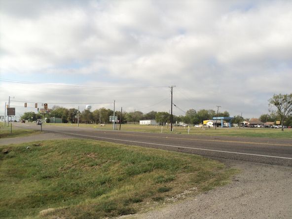 8673 State Highway 34 S, Quinlan, TX 75474
